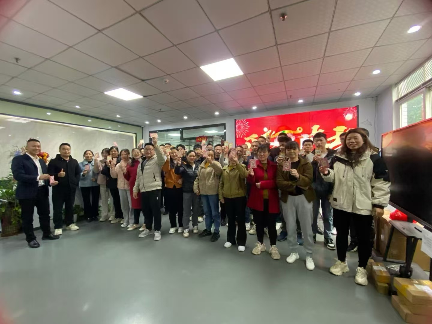 Shenzhen Cuhub enthüllt eine verbesserte Einrichtung, um Smart Display -Innovation voranzutreiben